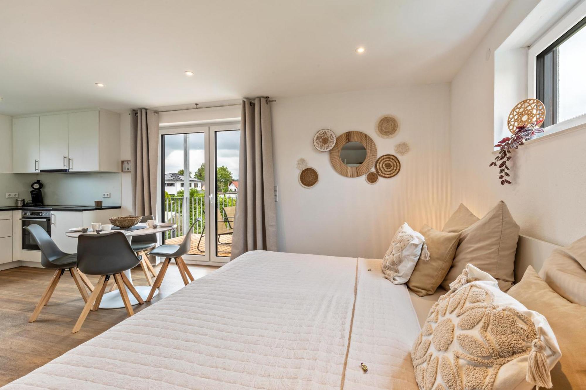Studio 4 Parkside Apartments Gunzburg Bagian luar foto